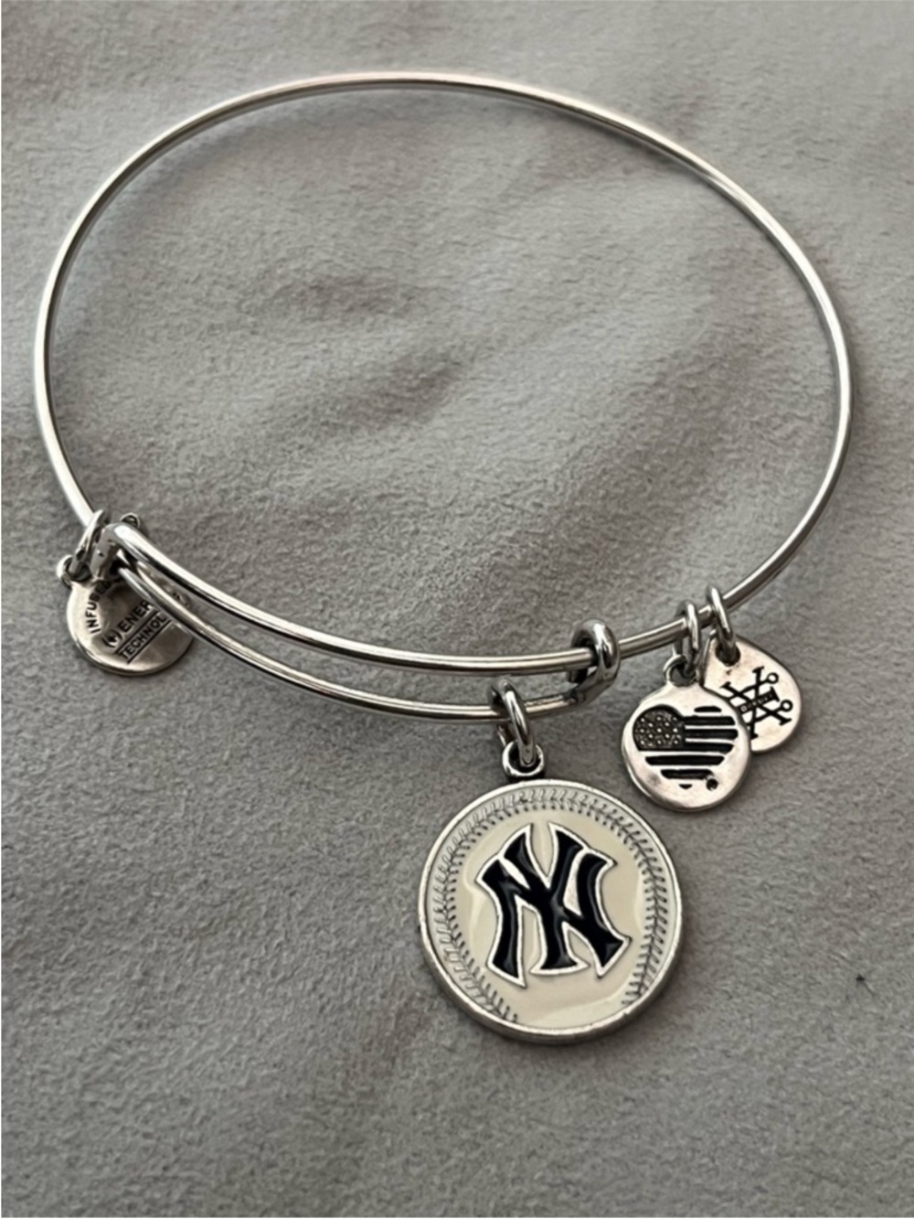 New York Yankees
Alex & Ani bracelet